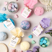 Load image into Gallery viewer, Merry &amp; Bright Christmas Bath Bomb Gif - Cranberry Scent
