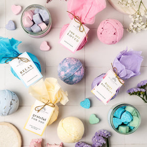 Merry & Bright Christmas Bath Bomb Gif - Cranberry Scent